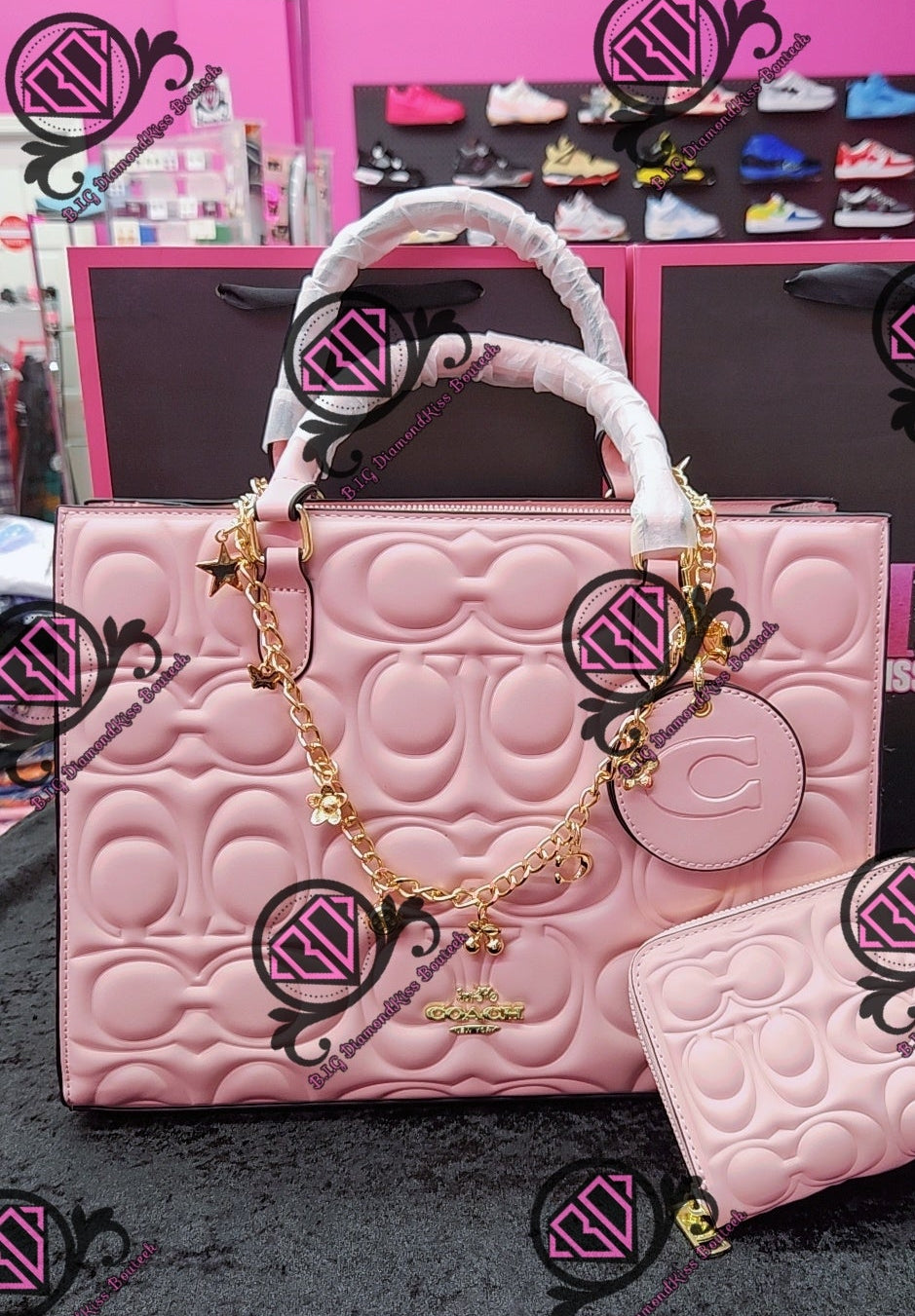 Embossed Large Maggie