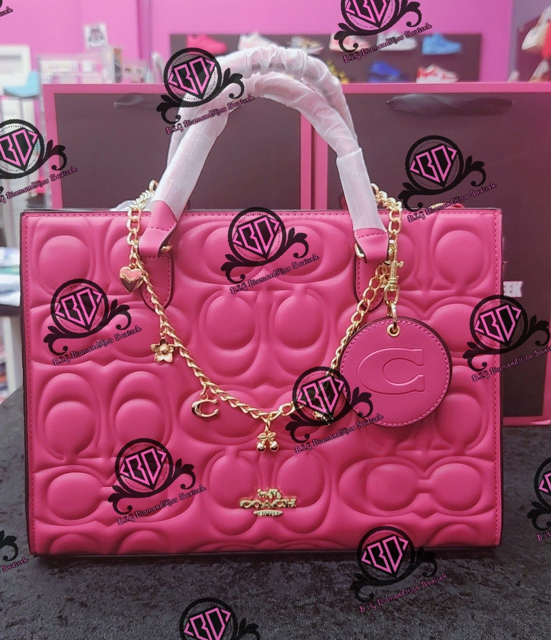 Embossed Large Maggie